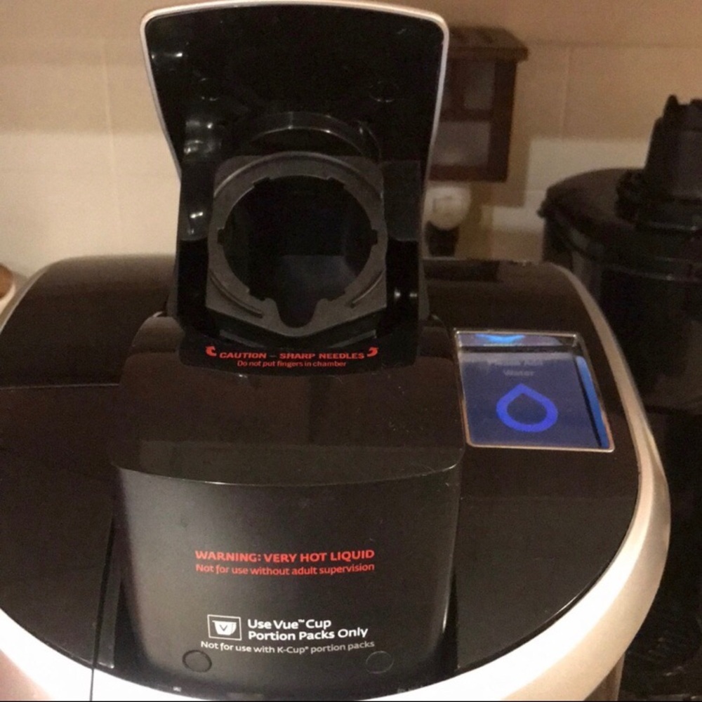 Keurig coffee maker - Picture 5 of 5